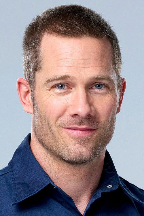 Luke Macfarlane